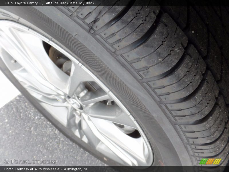 Attitude Black Metallic / Black 2015 Toyota Camry SE