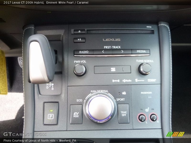 Eminent White Pearl / Caramel 2017 Lexus CT 200h Hybrid