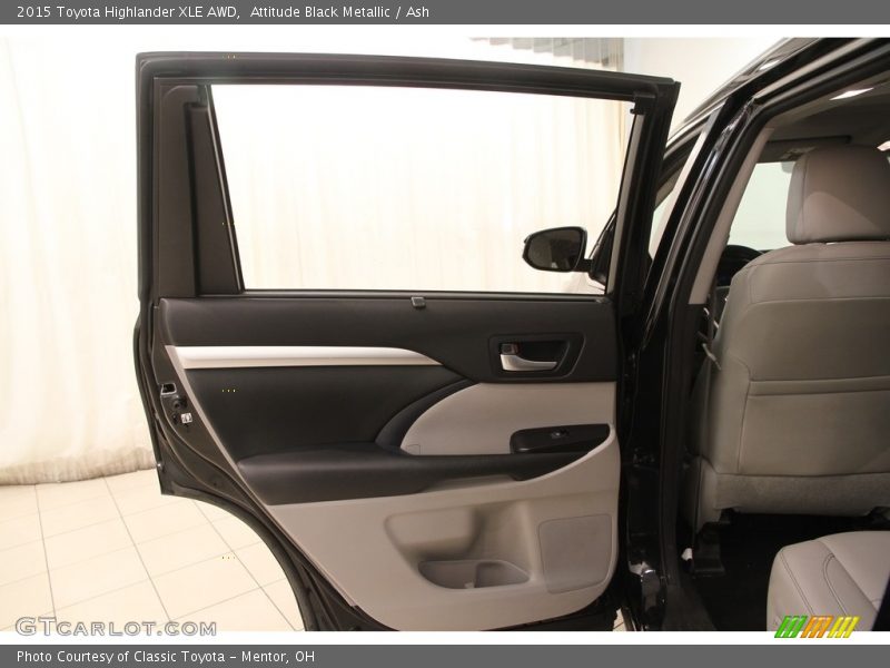 Attitude Black Metallic / Ash 2015 Toyota Highlander XLE AWD