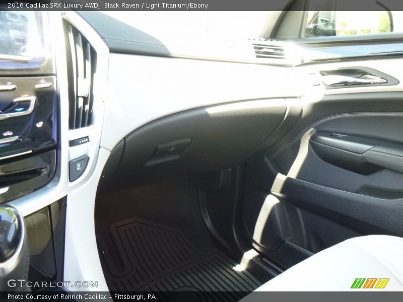 Black Raven / Light Titanium/Ebony 2016 Cadillac SRX Luxury AWD