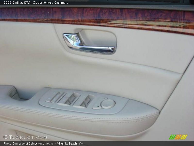 Glacier White / Cashmere 2006 Cadillac DTS