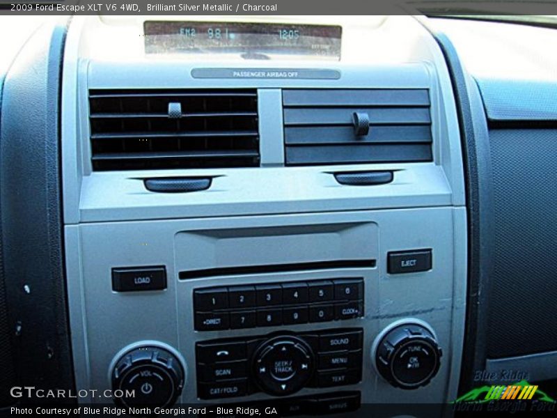 Brilliant Silver Metallic / Charcoal 2009 Ford Escape XLT V6 4WD