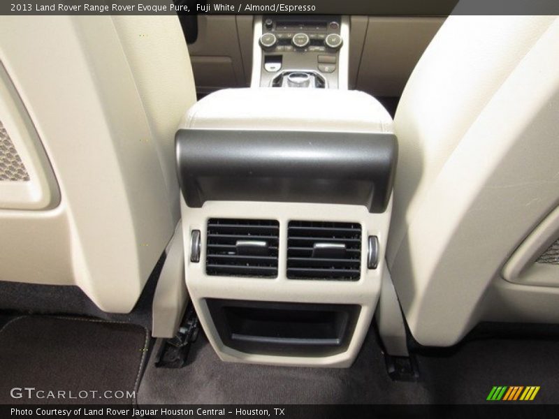 Fuji White / Almond/Espresso 2013 Land Rover Range Rover Evoque Pure