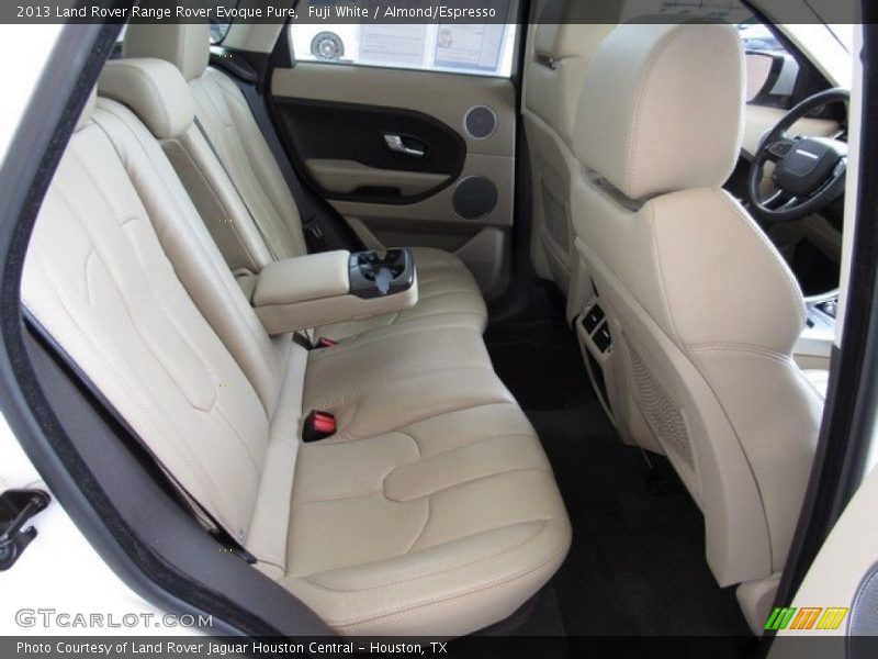 Fuji White / Almond/Espresso 2013 Land Rover Range Rover Evoque Pure