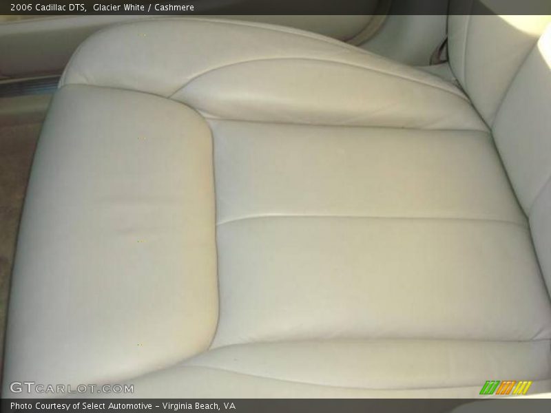 Glacier White / Cashmere 2006 Cadillac DTS
