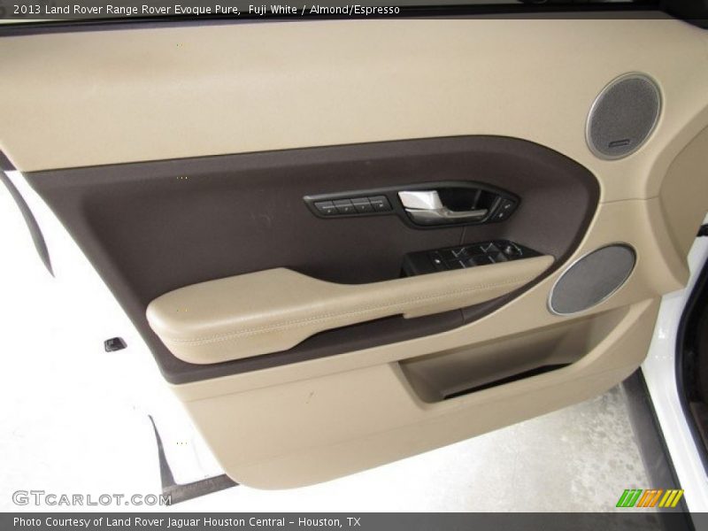 Fuji White / Almond/Espresso 2013 Land Rover Range Rover Evoque Pure