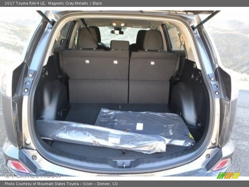 Magnetic Gray Metallic / Black 2017 Toyota RAV4 LE