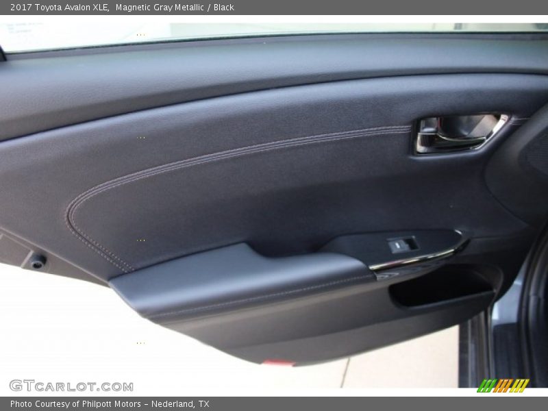Magnetic Gray Metallic / Black 2017 Toyota Avalon XLE