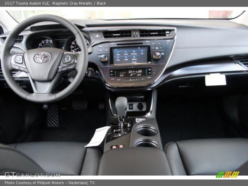 Magnetic Gray Metallic / Black 2017 Toyota Avalon XLE