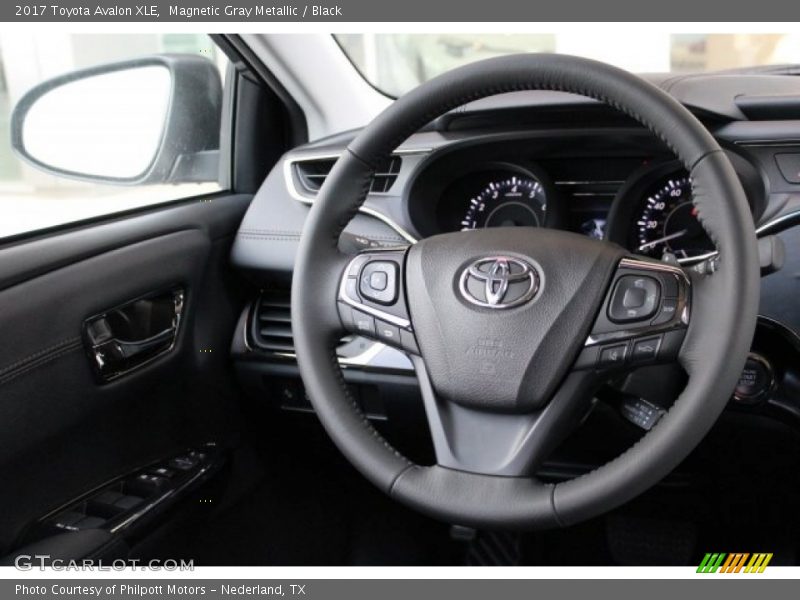 Magnetic Gray Metallic / Black 2017 Toyota Avalon XLE
