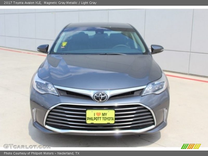 Magnetic Gray Metallic / Light Gray 2017 Toyota Avalon XLE