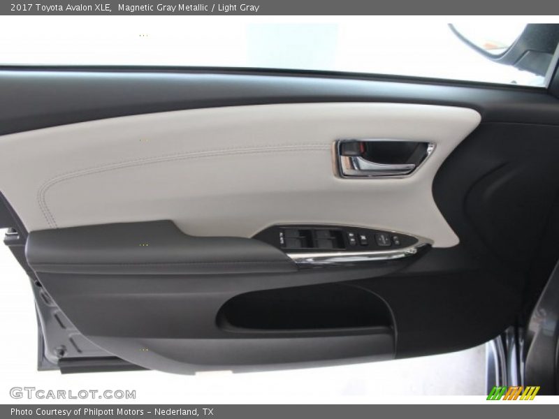 Magnetic Gray Metallic / Light Gray 2017 Toyota Avalon XLE