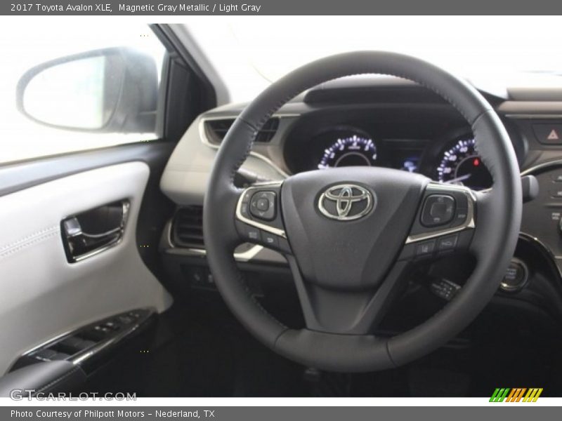 Magnetic Gray Metallic / Light Gray 2017 Toyota Avalon XLE