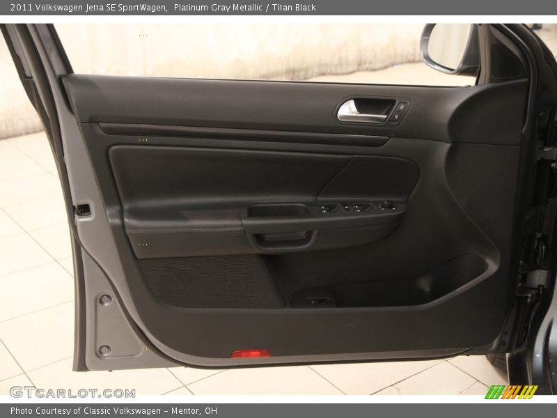 Platinum Gray Metallic / Titan Black 2011 Volkswagen Jetta SE SportWagen