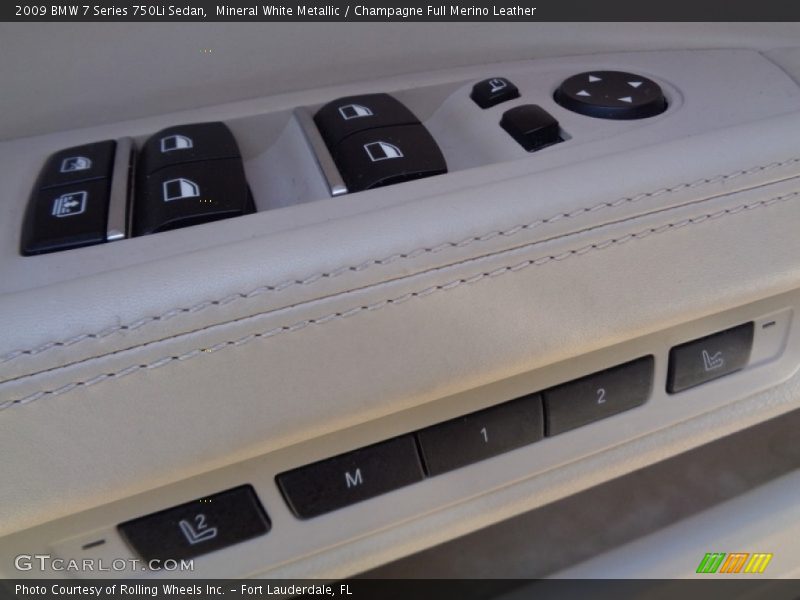 Controls of 2009 7 Series 750Li Sedan