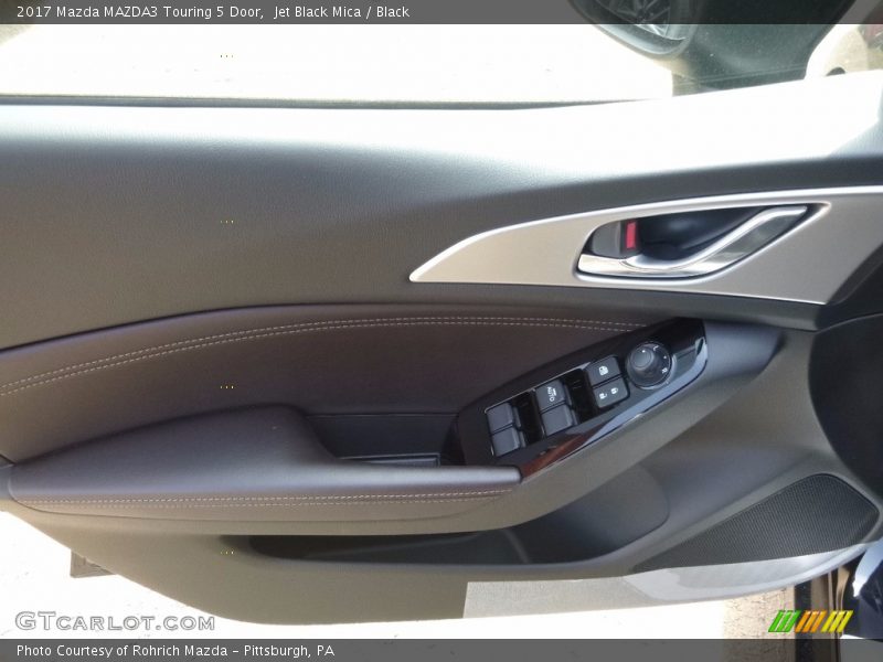 Jet Black Mica / Black 2017 Mazda MAZDA3 Touring 5 Door
