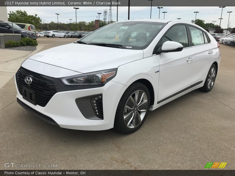 Front 3/4 View of 2017 Ioniq Hybrid Limited