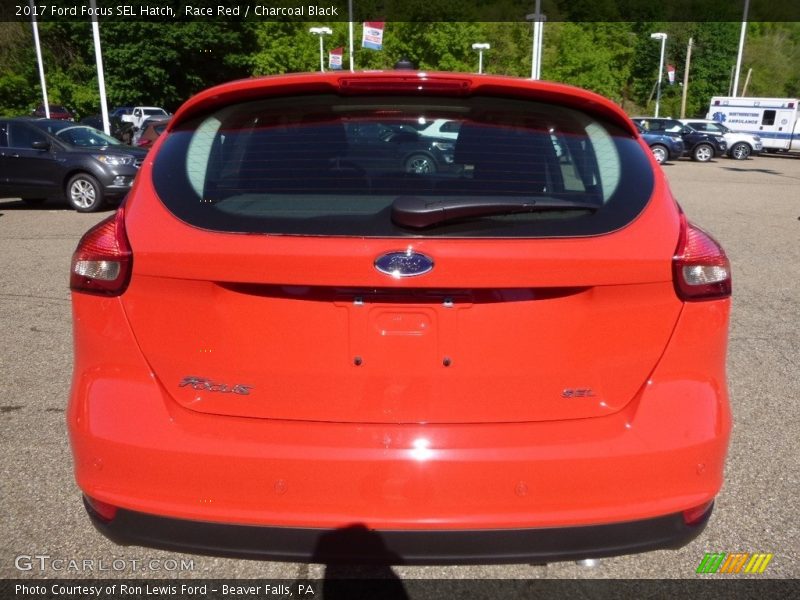 Race Red / Charcoal Black 2017 Ford Focus SEL Hatch