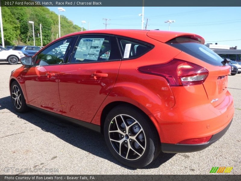 Race Red / Charcoal Black 2017 Ford Focus SEL Hatch