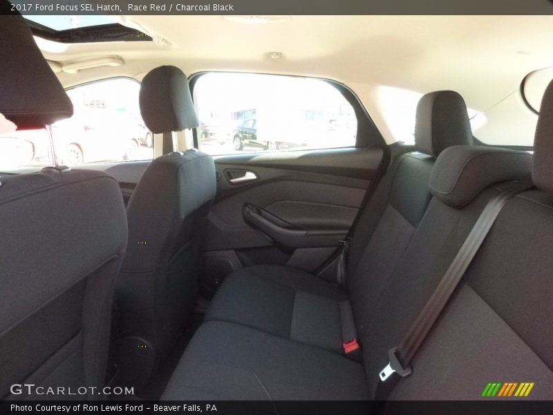 Race Red / Charcoal Black 2017 Ford Focus SEL Hatch