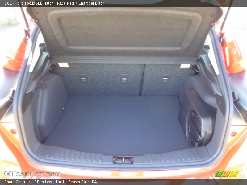 Race Red / Charcoal Black 2017 Ford Focus SEL Hatch