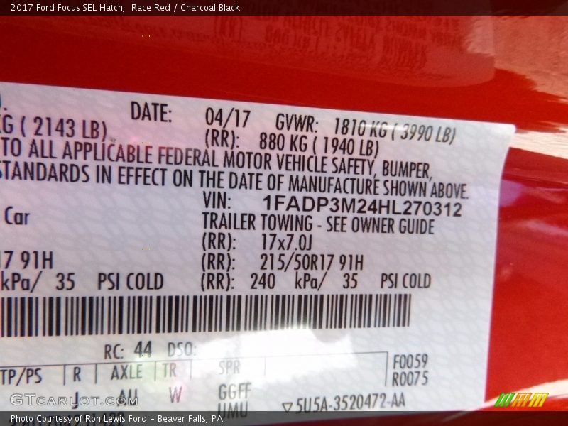 Race Red / Charcoal Black 2017 Ford Focus SEL Hatch