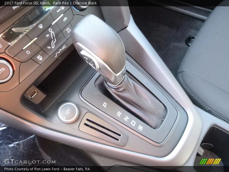 Race Red / Charcoal Black 2017 Ford Focus SEL Hatch