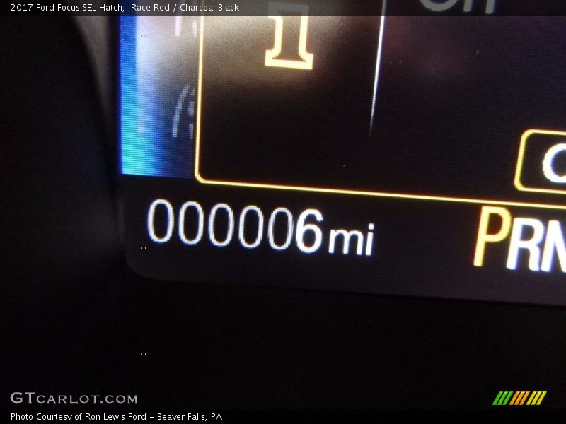 Race Red / Charcoal Black 2017 Ford Focus SEL Hatch