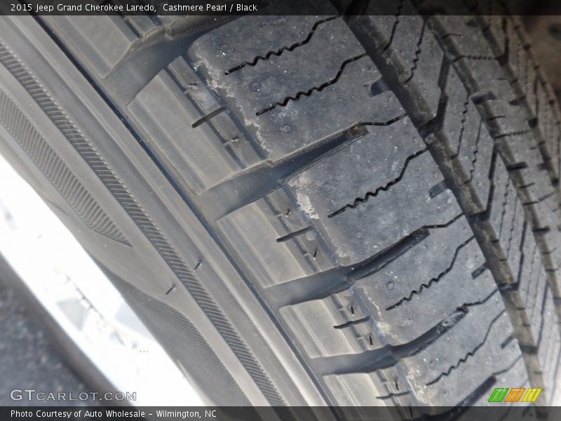 Cashmere Pearl / Black 2015 Jeep Grand Cherokee Laredo
