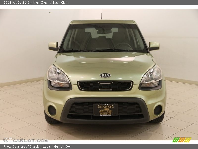Alien Green / Black Cloth 2013 Kia Soul 1.6
