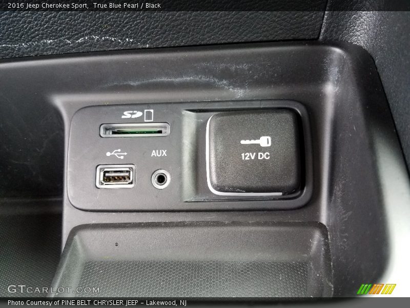 True Blue Pearl / Black 2016 Jeep Cherokee Sport