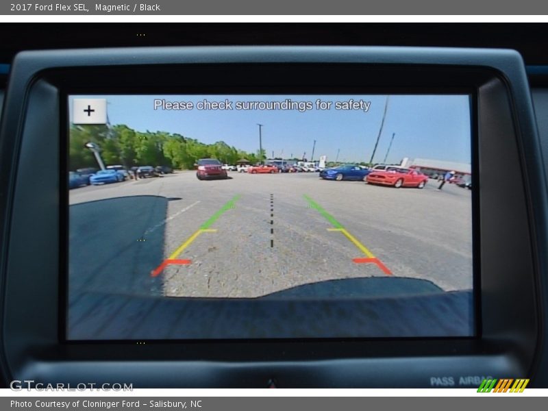 Magnetic / Black 2017 Ford Flex SEL