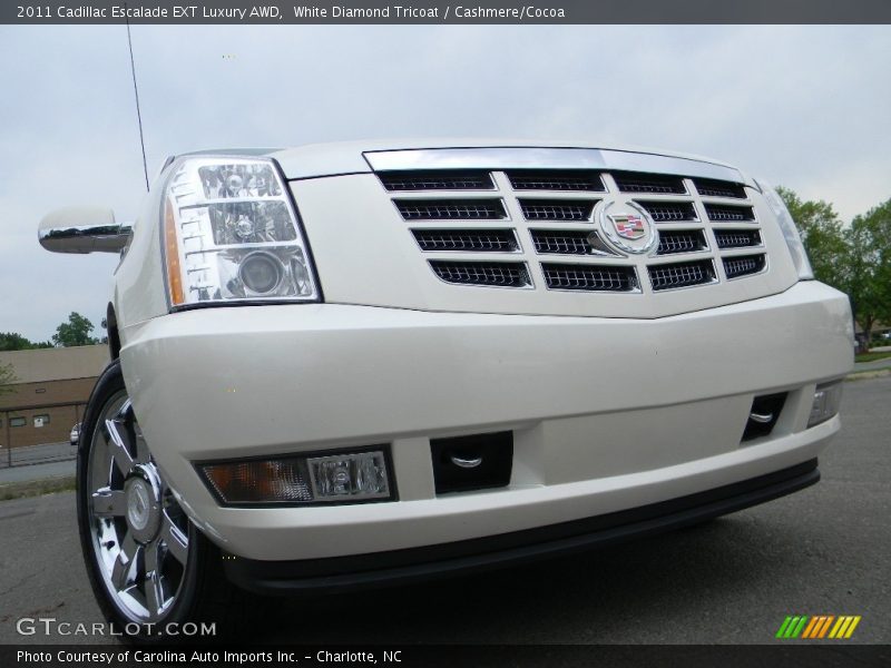 White Diamond Tricoat / Cashmere/Cocoa 2011 Cadillac Escalade EXT Luxury AWD