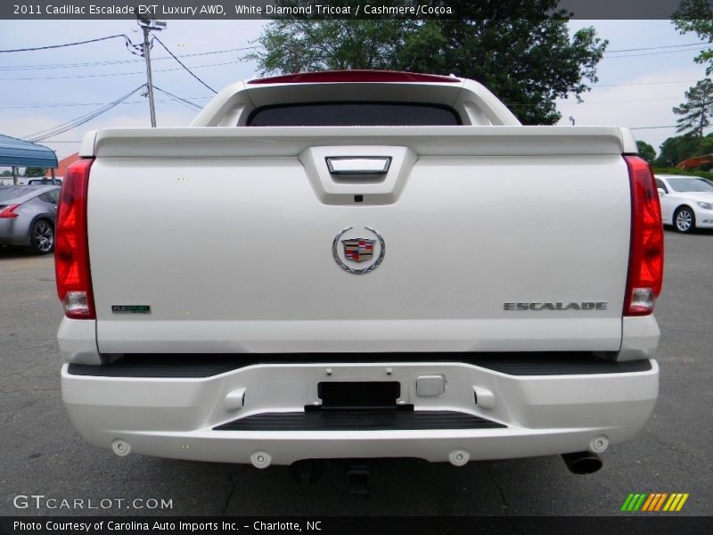 White Diamond Tricoat / Cashmere/Cocoa 2011 Cadillac Escalade EXT Luxury AWD