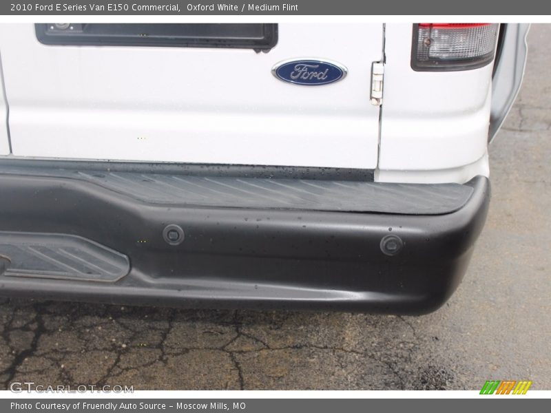 Oxford White / Medium Flint 2010 Ford E Series Van E150 Commercial