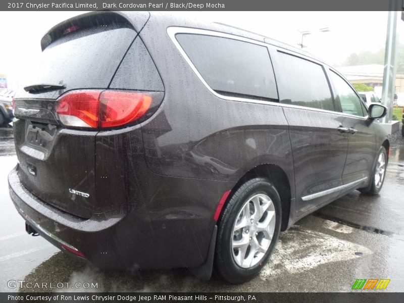 Dark Cordovan Pearl / Black/Deep Mocha 2017 Chrysler Pacifica Limited