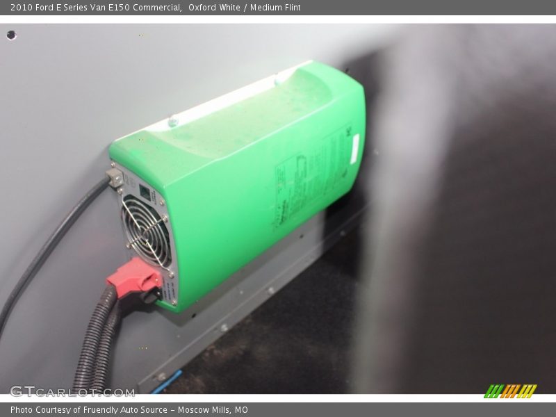 Oxford White / Medium Flint 2010 Ford E Series Van E150 Commercial
