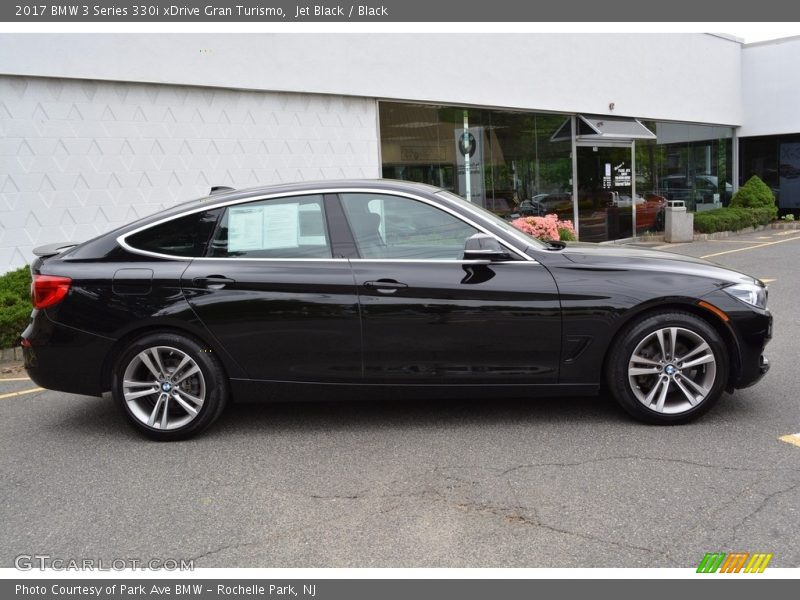 Jet Black / Black 2017 BMW 3 Series 330i xDrive Gran Turismo