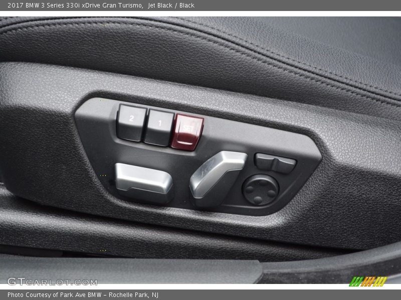 Controls of 2017 3 Series 330i xDrive Gran Turismo