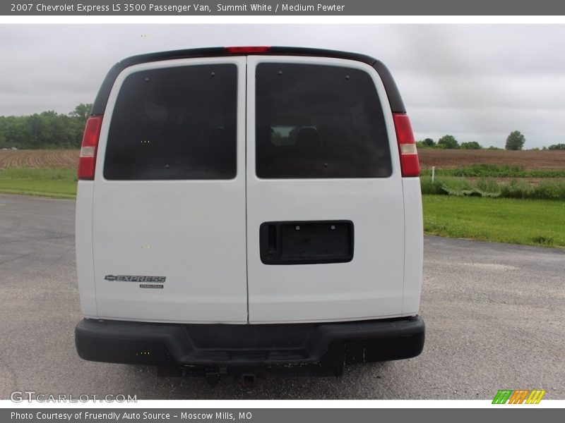 Summit White / Medium Pewter 2007 Chevrolet Express LS 3500 Passenger Van