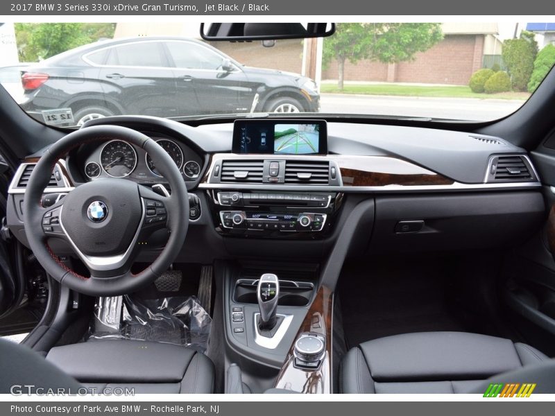 Dashboard of 2017 3 Series 330i xDrive Gran Turismo