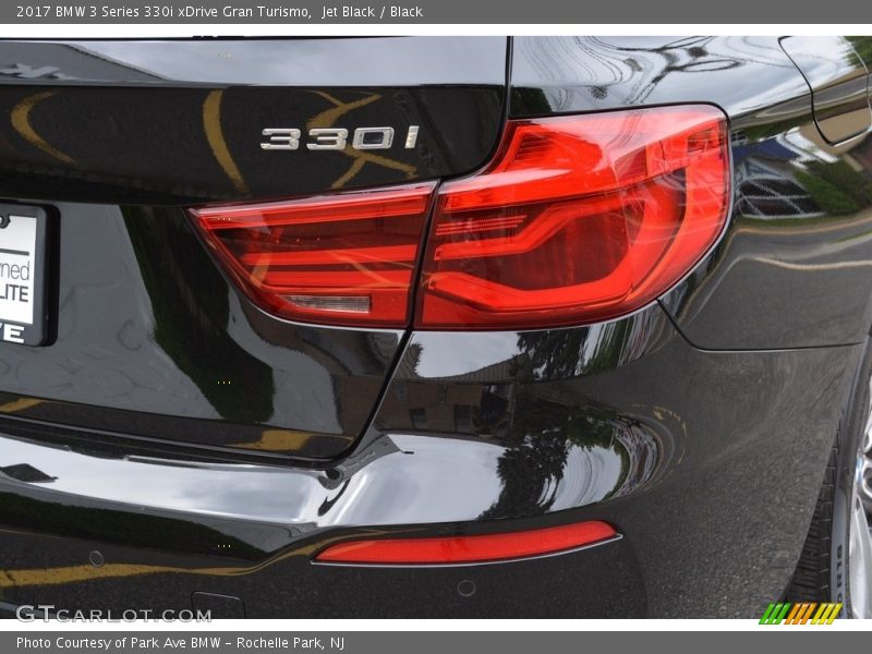 Jet Black / Black 2017 BMW 3 Series 330i xDrive Gran Turismo