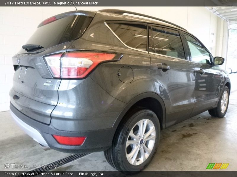 Magnetic / Charcoal Black 2017 Ford Escape SE 4WD