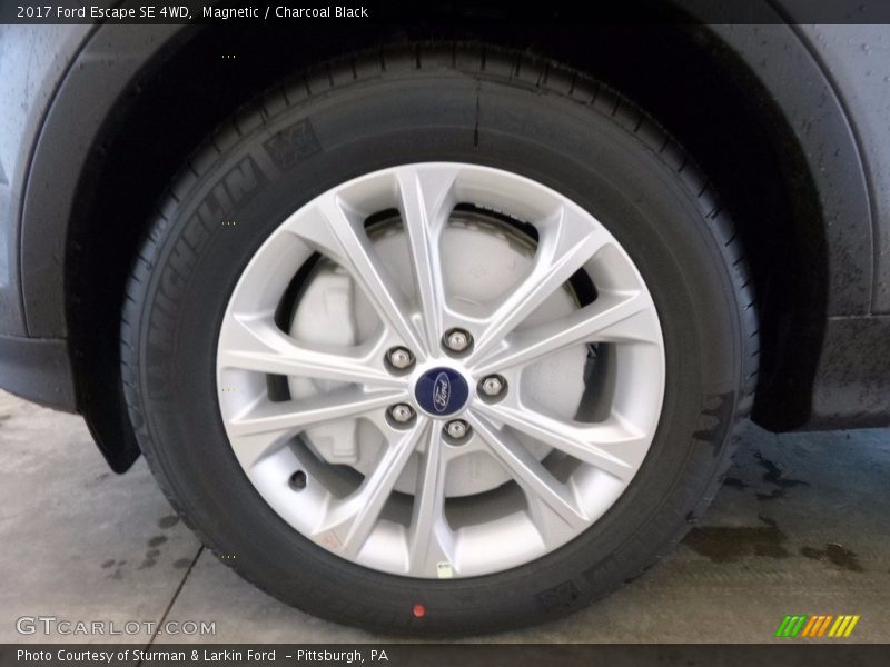 Magnetic / Charcoal Black 2017 Ford Escape SE 4WD
