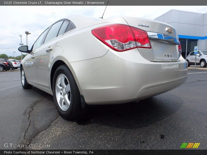 Champagne Silver Metallic / Brownstone 2015 Chevrolet Cruze LT