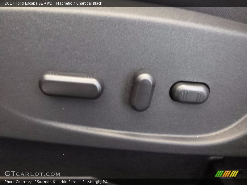 Magnetic / Charcoal Black 2017 Ford Escape SE 4WD