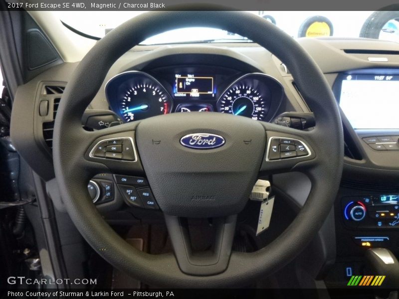 Magnetic / Charcoal Black 2017 Ford Escape SE 4WD