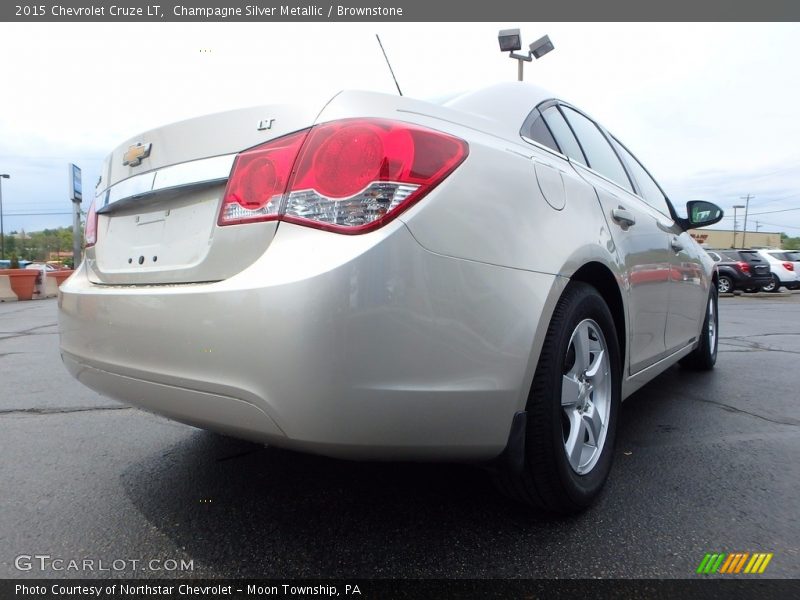 Champagne Silver Metallic / Brownstone 2015 Chevrolet Cruze LT