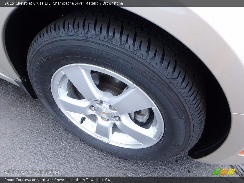 Champagne Silver Metallic / Brownstone 2015 Chevrolet Cruze LT