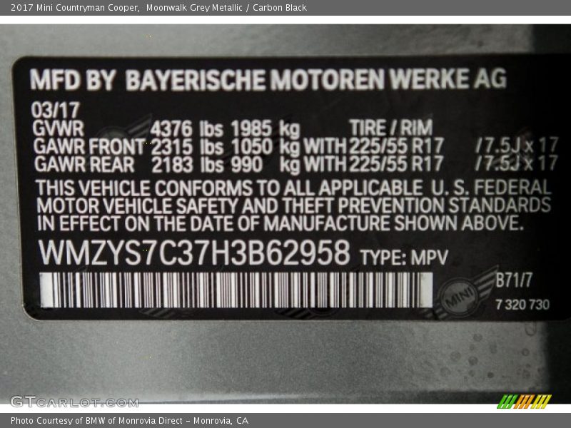 Moonwalk Grey Metallic / Carbon Black 2017 Mini Countryman Cooper